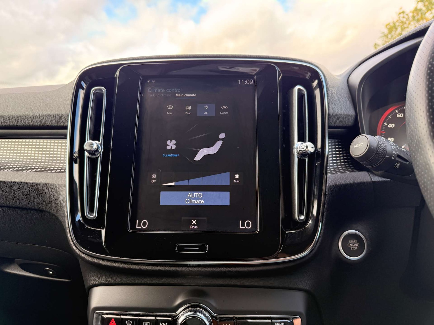 Used Volvo XC40 2020 for sale - 76601603: Photo 24