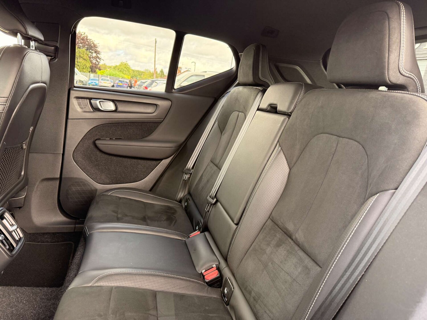 Used Volvo XC40 2020 for sale - 76601603: Photo 37