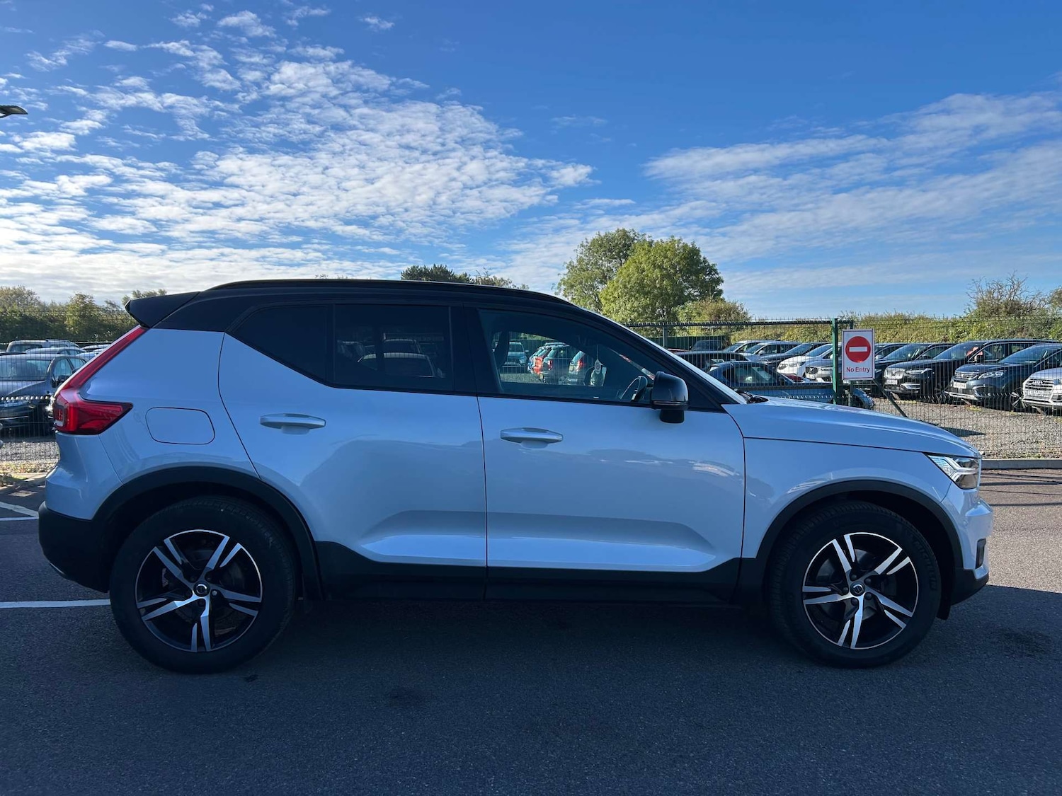 Used Volvo XC40 2020 for sale - 76601603: Photo 9