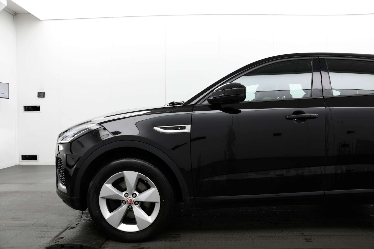 Used Jaguar E-Pace 2019 for sale - 76829896: Photo 7