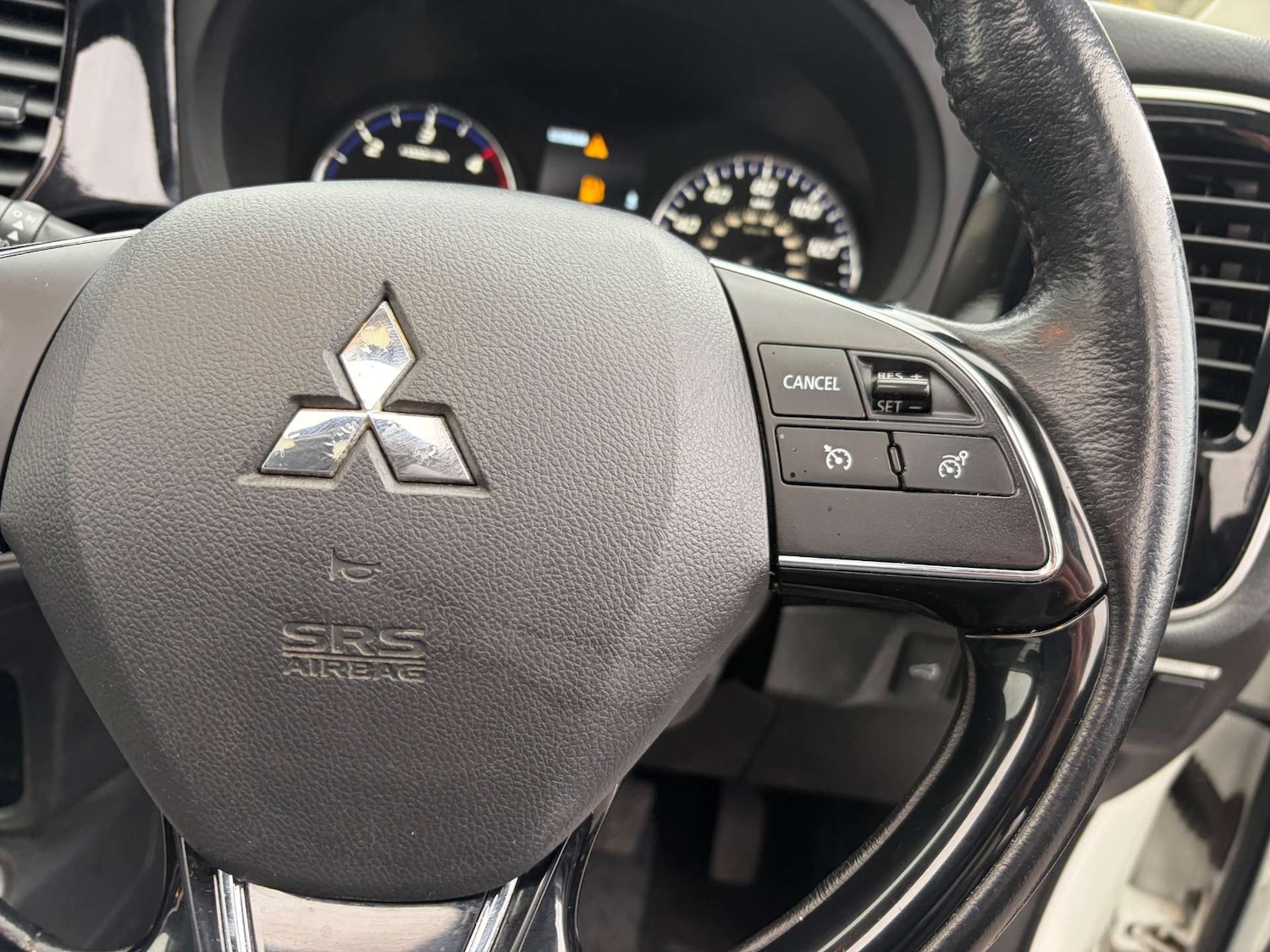 Used Mitsubishi Outlander 2018 for sale - 76949883: Photo 34