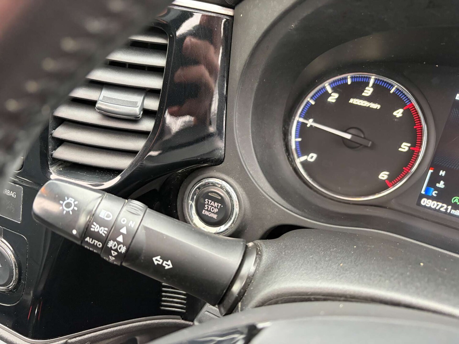 Used Mitsubishi Outlander 2018 for sale - 76949883: Photo 36