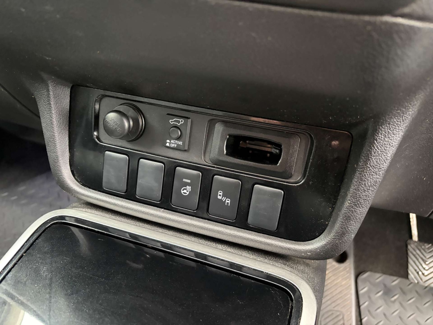 Used Mitsubishi Outlander 2018 for sale - 76949883: Photo 39