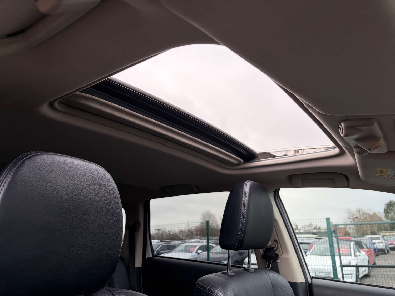 Used Mitsubishi Outlander 2018 for sale - 76949883: Photo 9