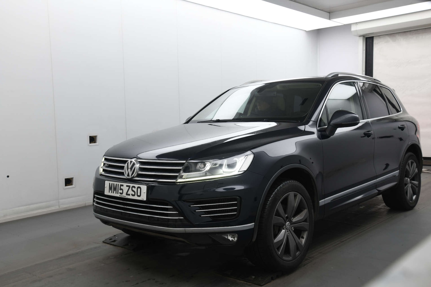 Used Volkswagen Touareg 2015 for sale - 77313744: Photo 3