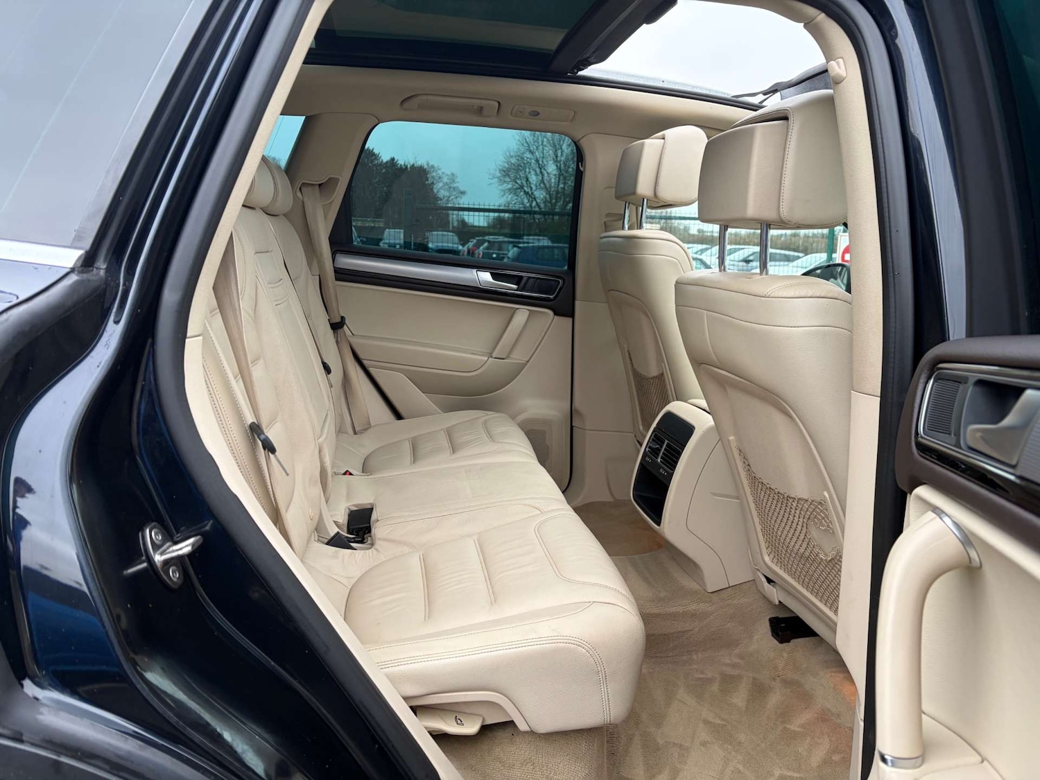 Used Volkswagen Touareg 2015 for sale - 77313744: Photo 30