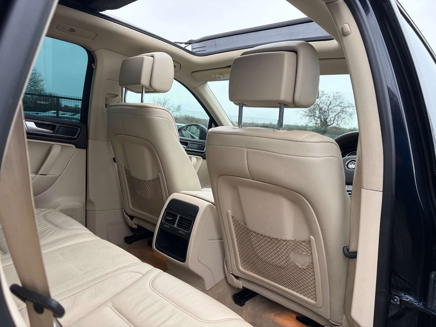 Used Volkswagen Touareg 2015 for sale - 77313744: Photo 31