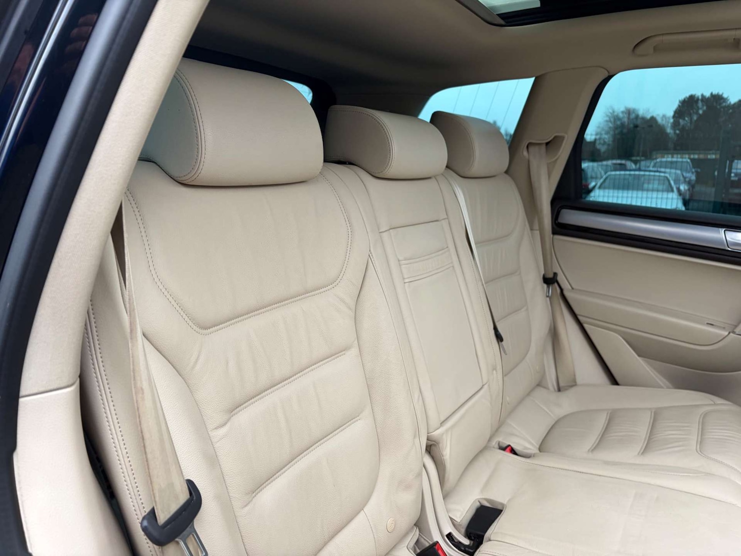 Used Volkswagen Touareg 2015 for sale - 77313744: Photo 32