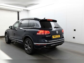 Used Volkswagen Touareg 2015 for sale - 77313744: Photo