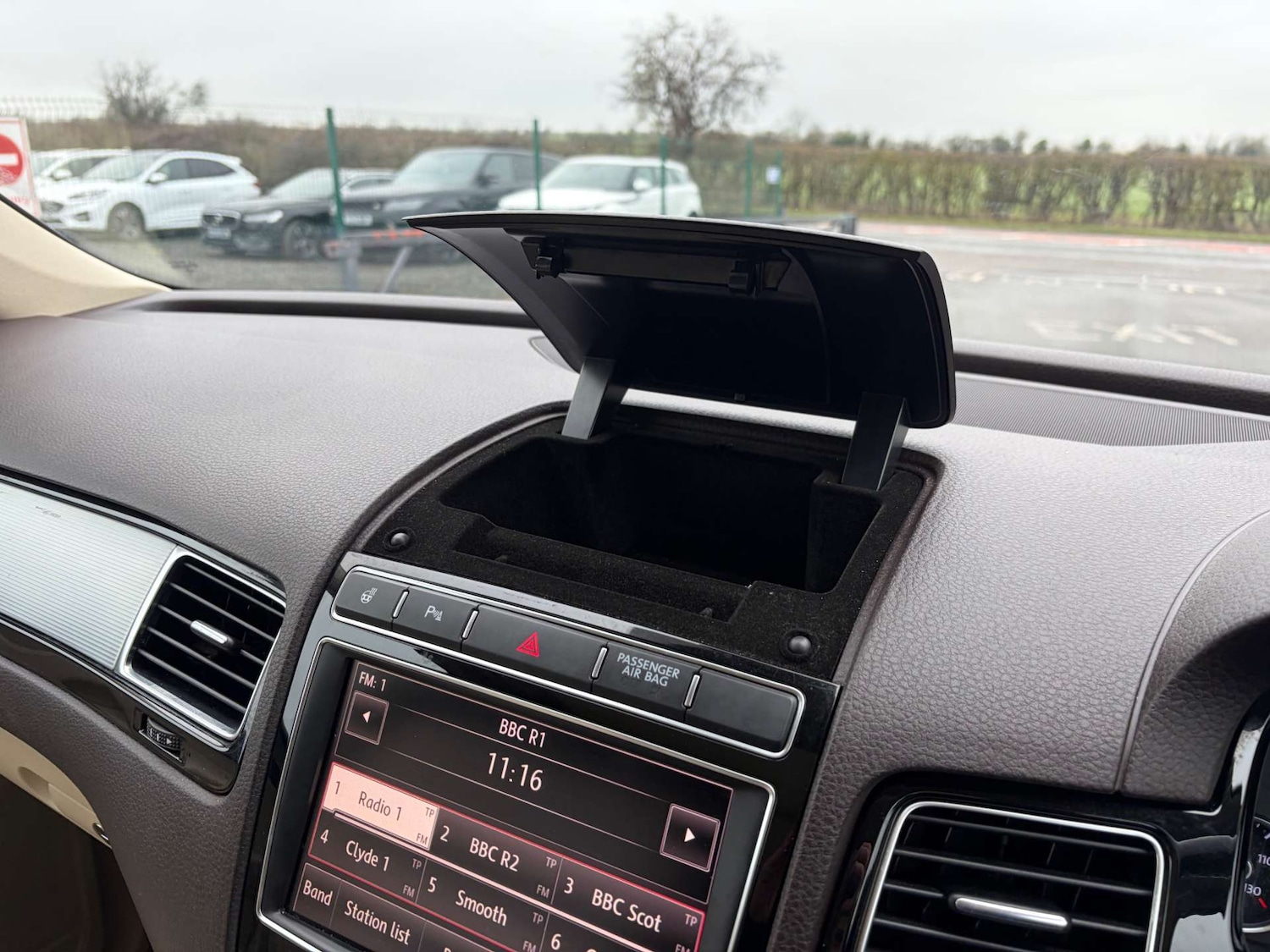 Used Volkswagen Touareg 2015 for sale - 77313744: Photo 55