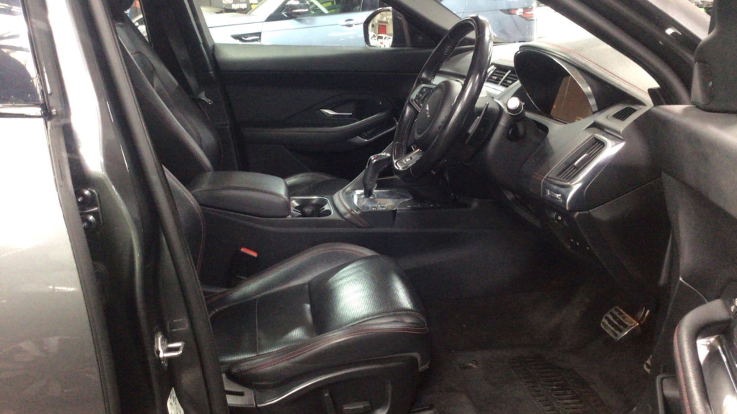 Used Jaguar E-Pace 2019 for sale - 76352620: Photo 10