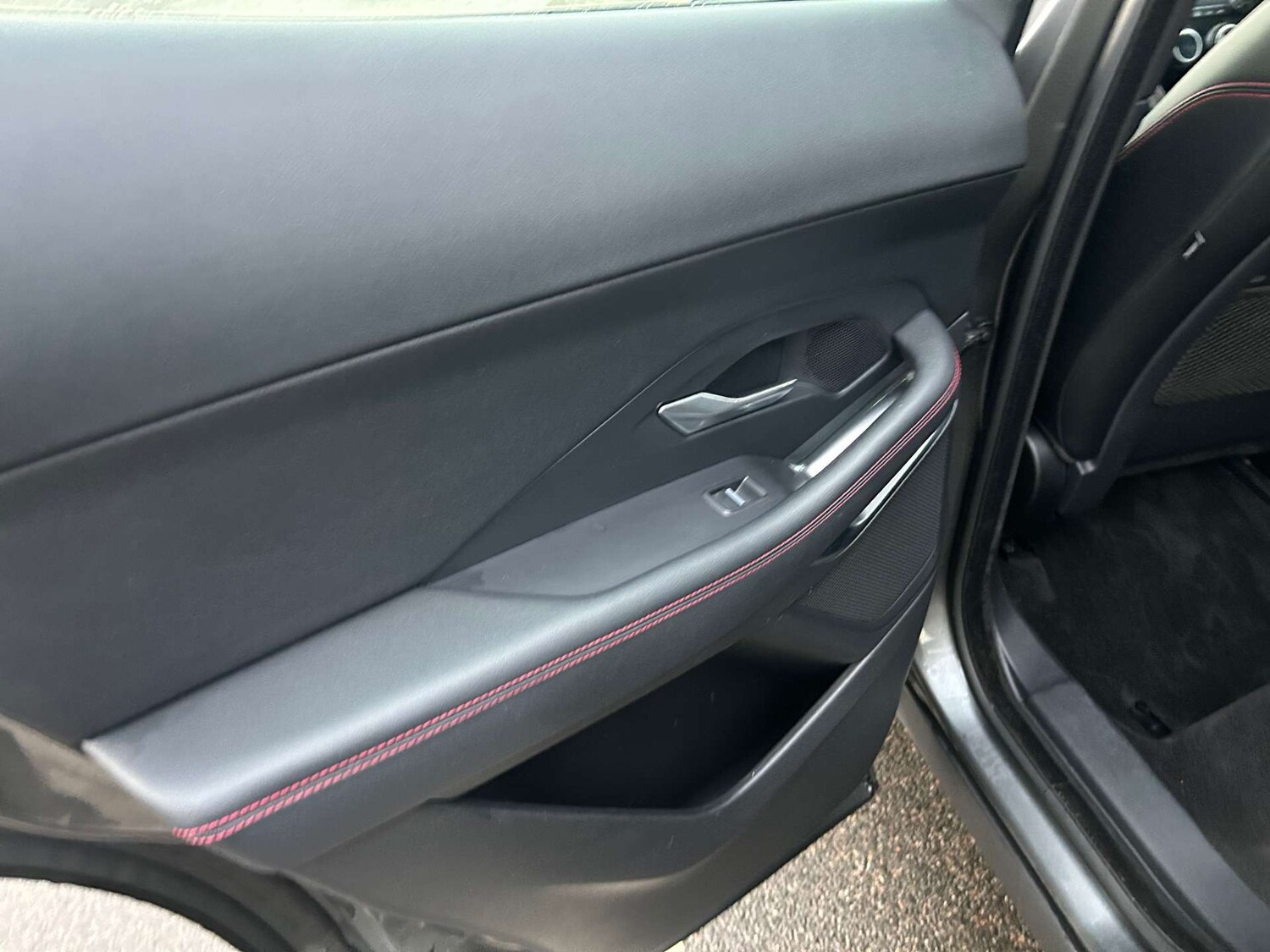 Used Jaguar E-Pace 2019 for sale - 76352620: Photo 19