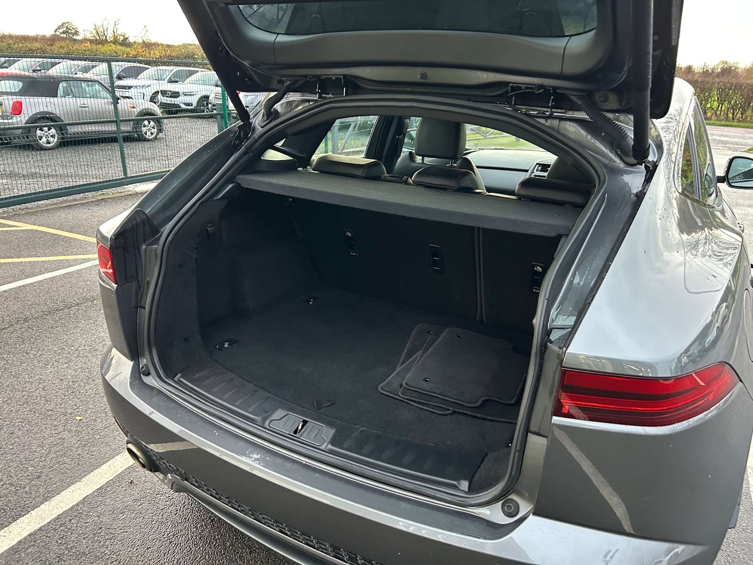 Used Jaguar E-Pace 2019 for sale - 76352620: Photo 32