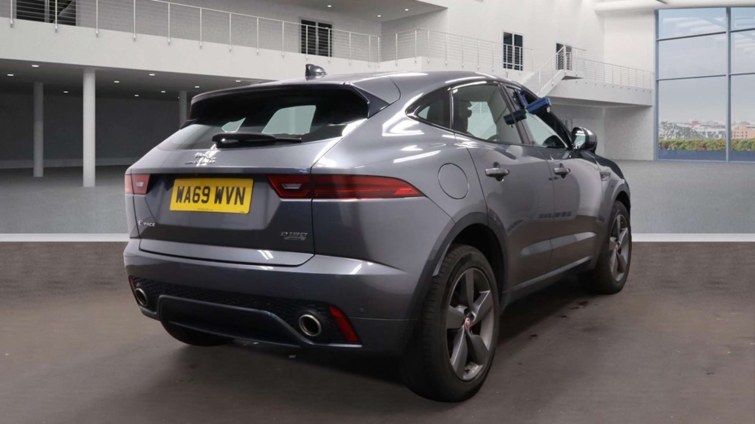 Used Jaguar E-Pace 2019 for sale - 76352620: Photo 5
