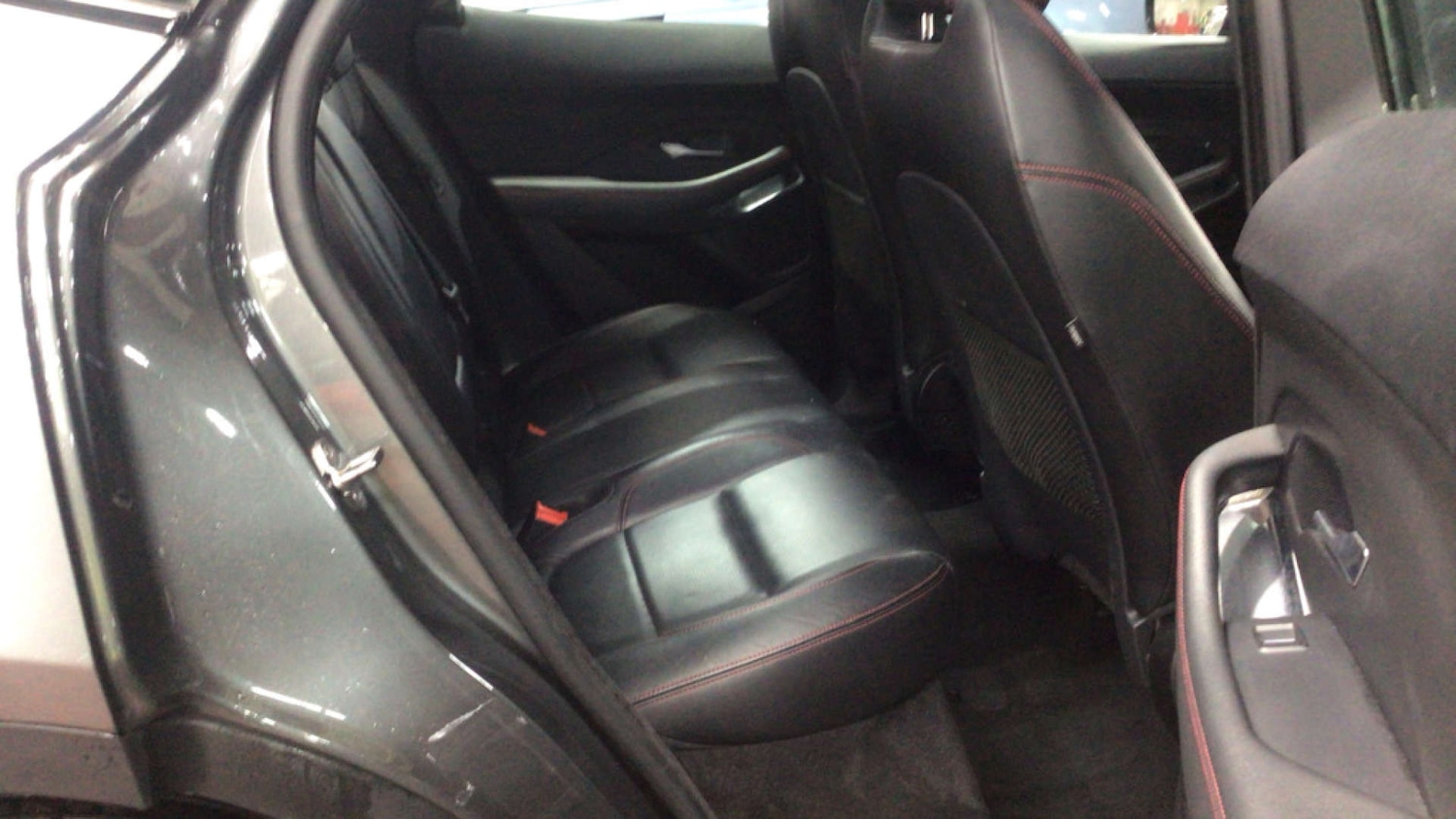 Used Jaguar E-Pace 2019 for sale - 76352620: Photo 9