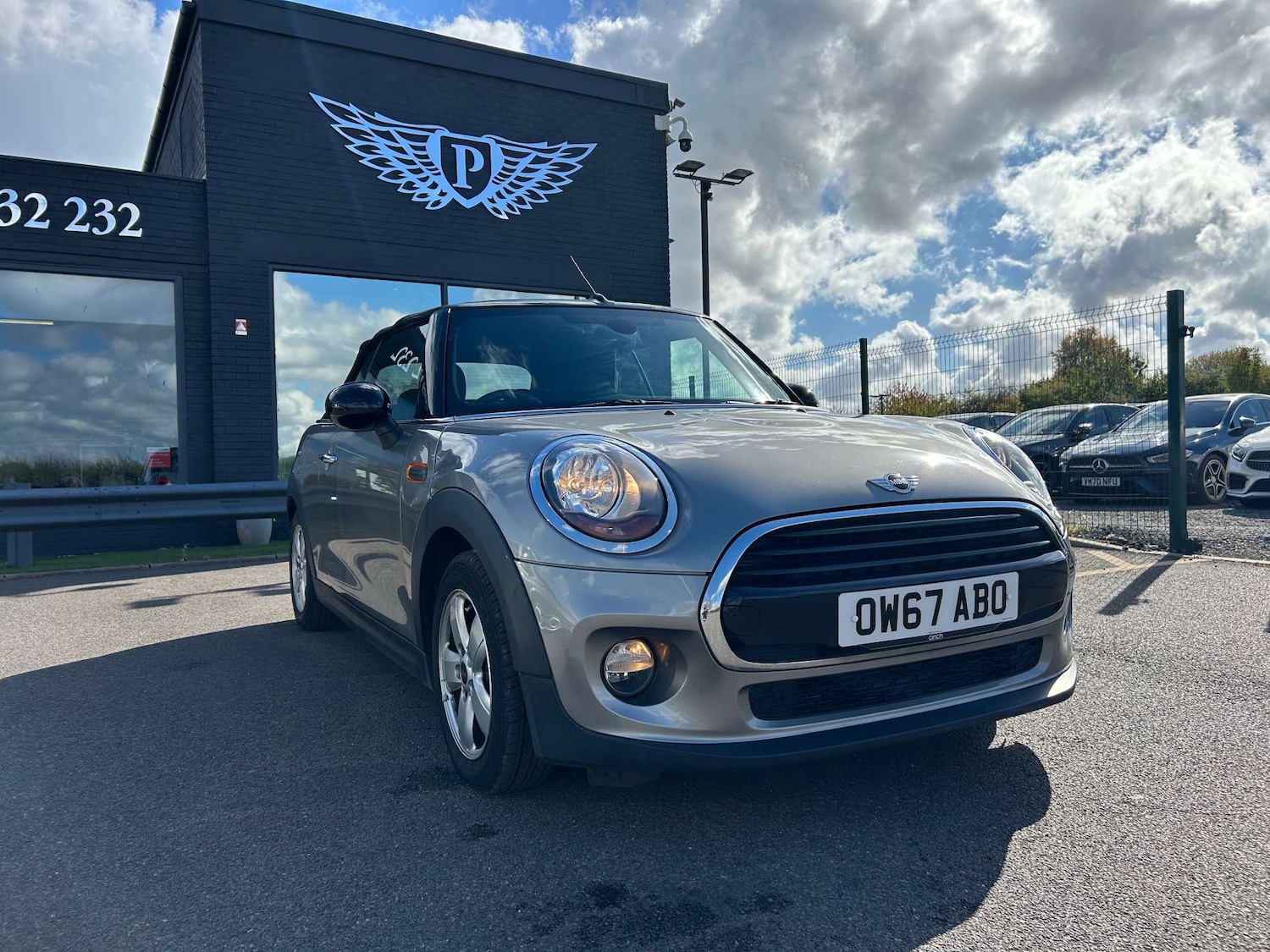 Used MINI Convertible 2018 for sale - 76601685: Photo 10