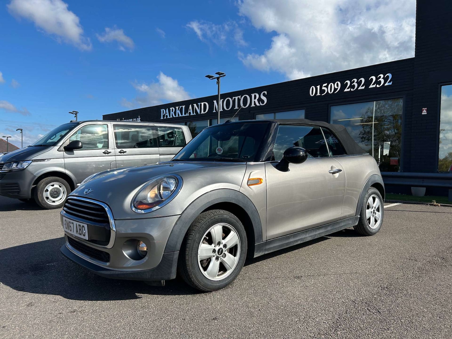 Used MINI Convertible 2018 for sale - 76601685: Photo 12