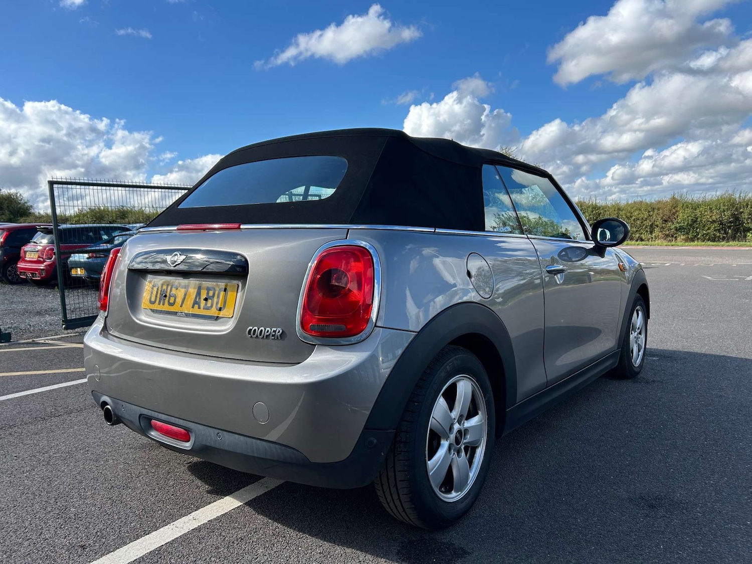 Used MINI Convertible 2018 for sale - 76601685: Photo 16