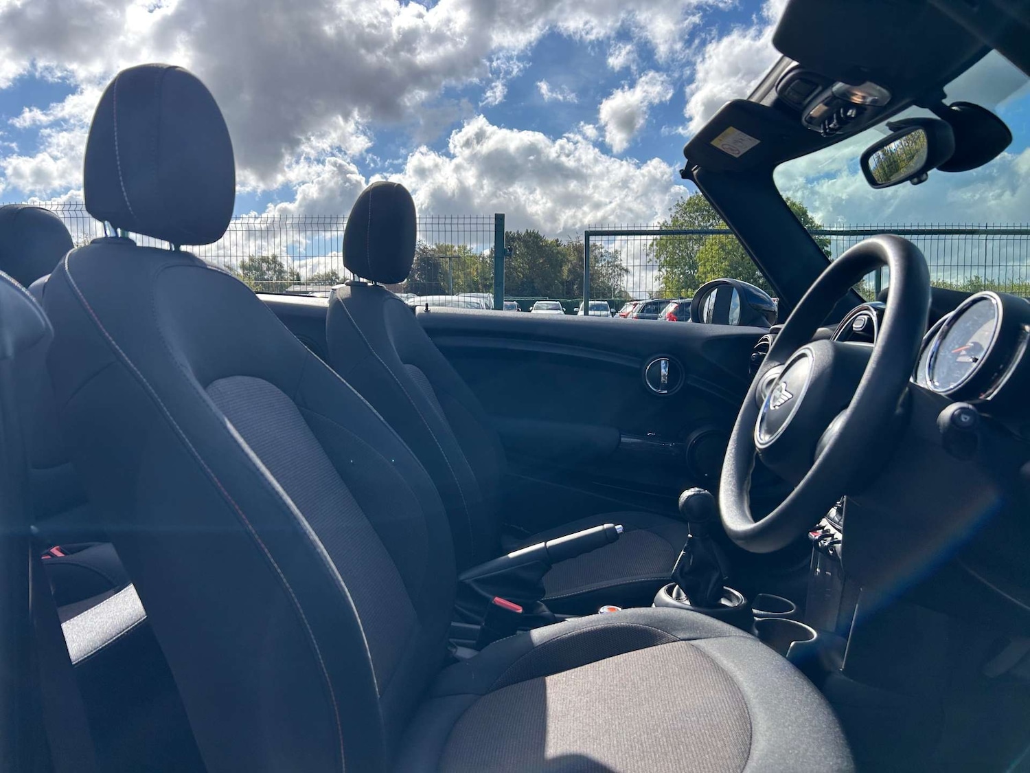 Used MINI Convertible 2018 for sale - 76601685: Photo 22