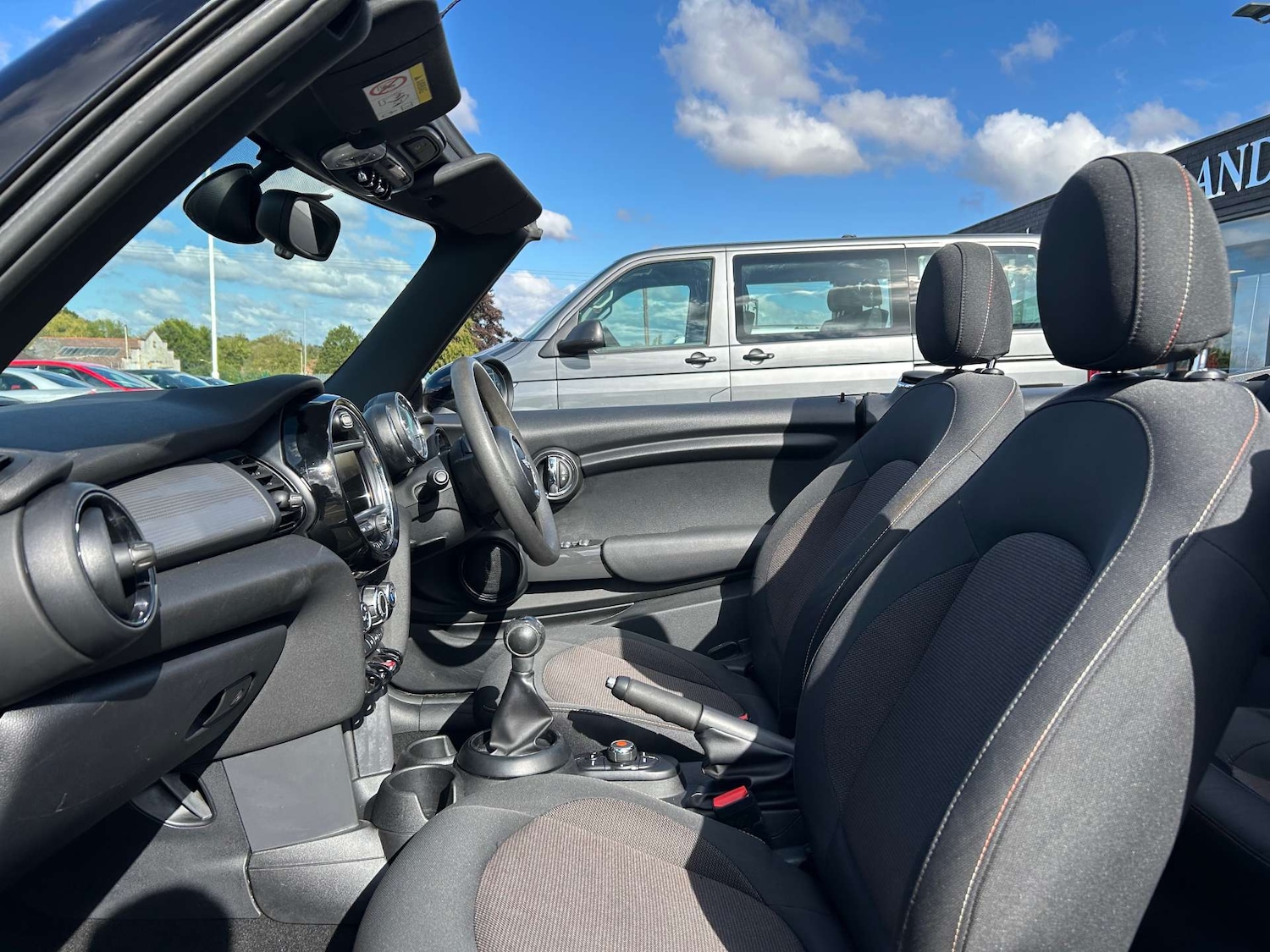 Used MINI Convertible 2018 for sale - 76601685: Photo 29