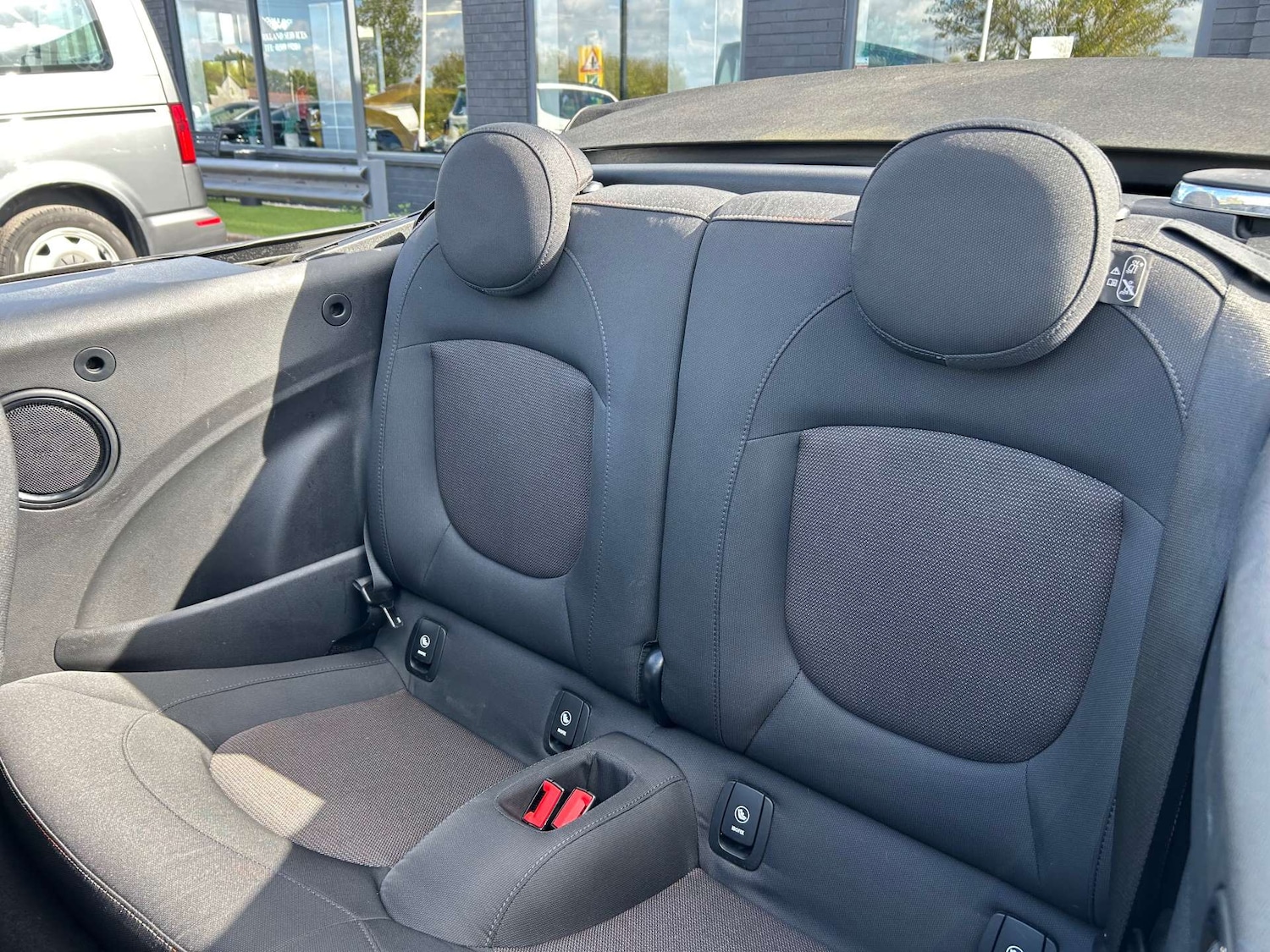 Used MINI Convertible 2018 for sale - 76601685: Photo 46