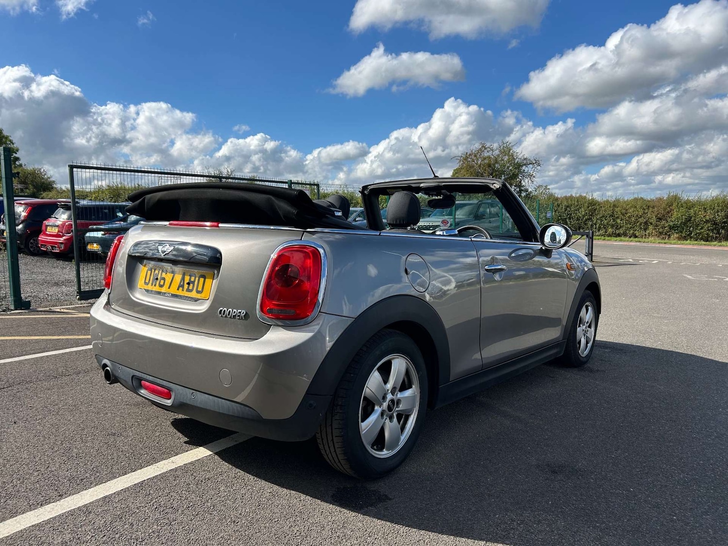 Used MINI Convertible 2018 for sale - 76601685: Photo 8