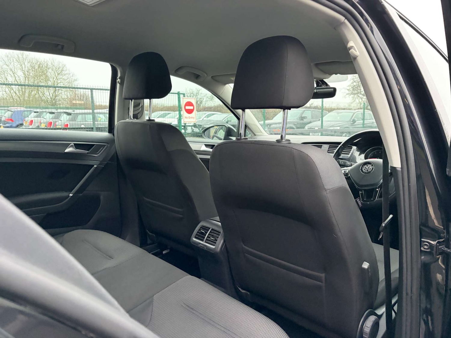 Used Volkswagen Golf 2018 for sale - 77482438: Photo 30