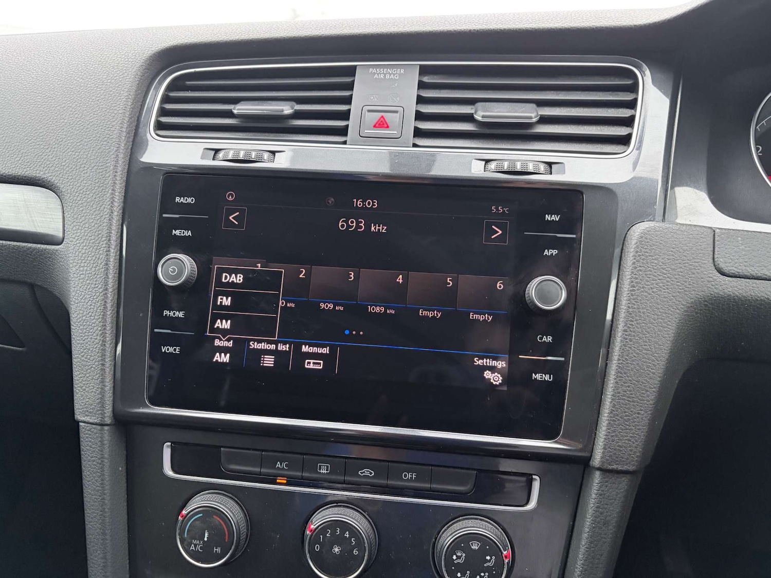 Used Volkswagen Golf 2018 for sale - 77482438: Photo 49