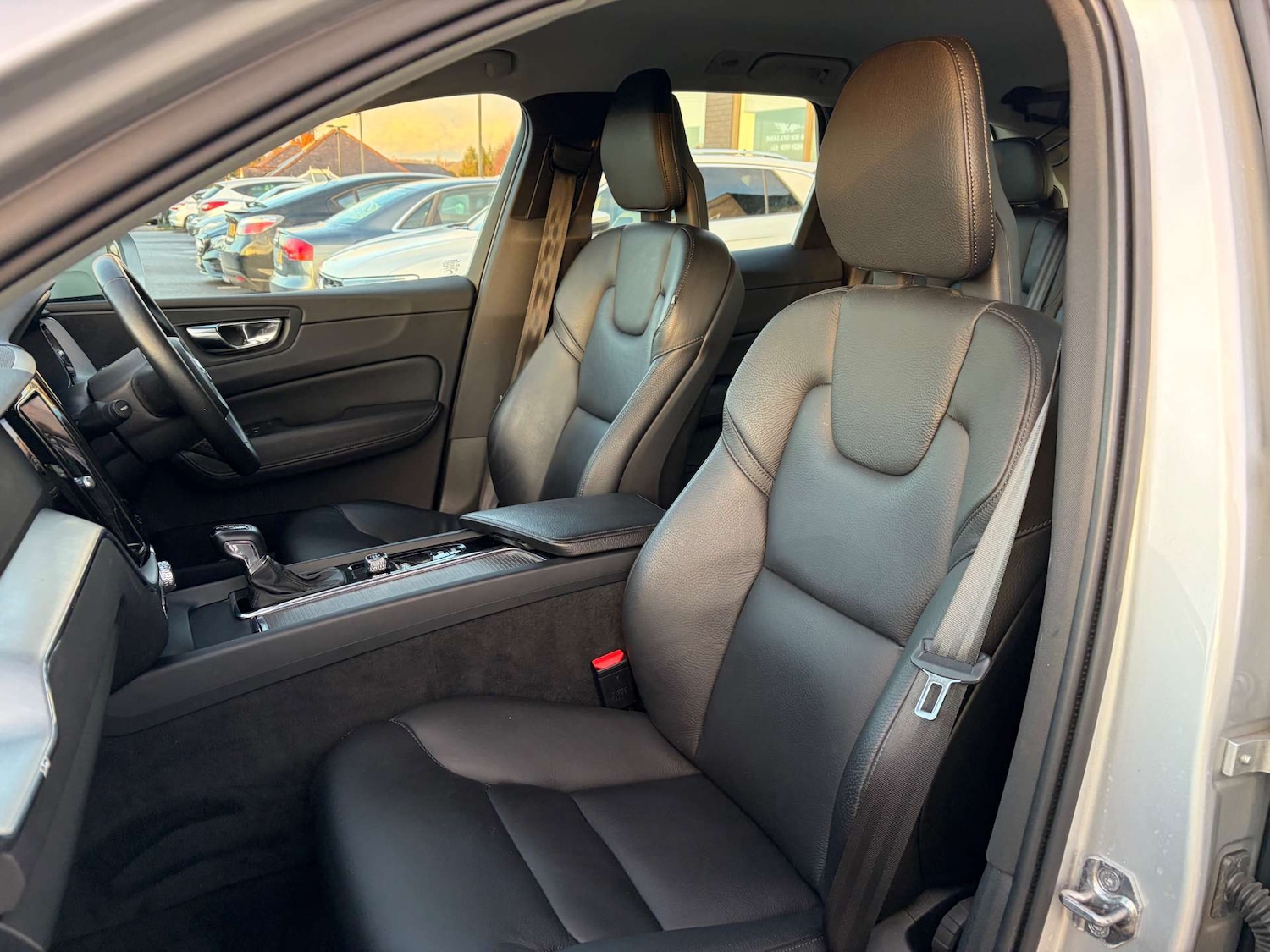 Used Volvo XC60 2017 for sale - 76941667: Photo 17