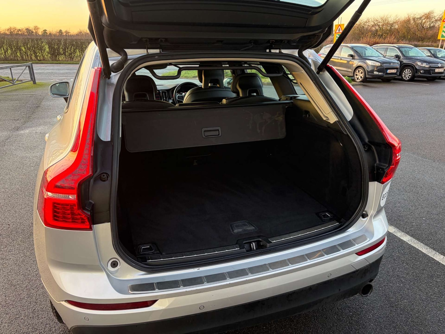 Used Volvo XC60 2017 for sale - 76941667: Photo 25