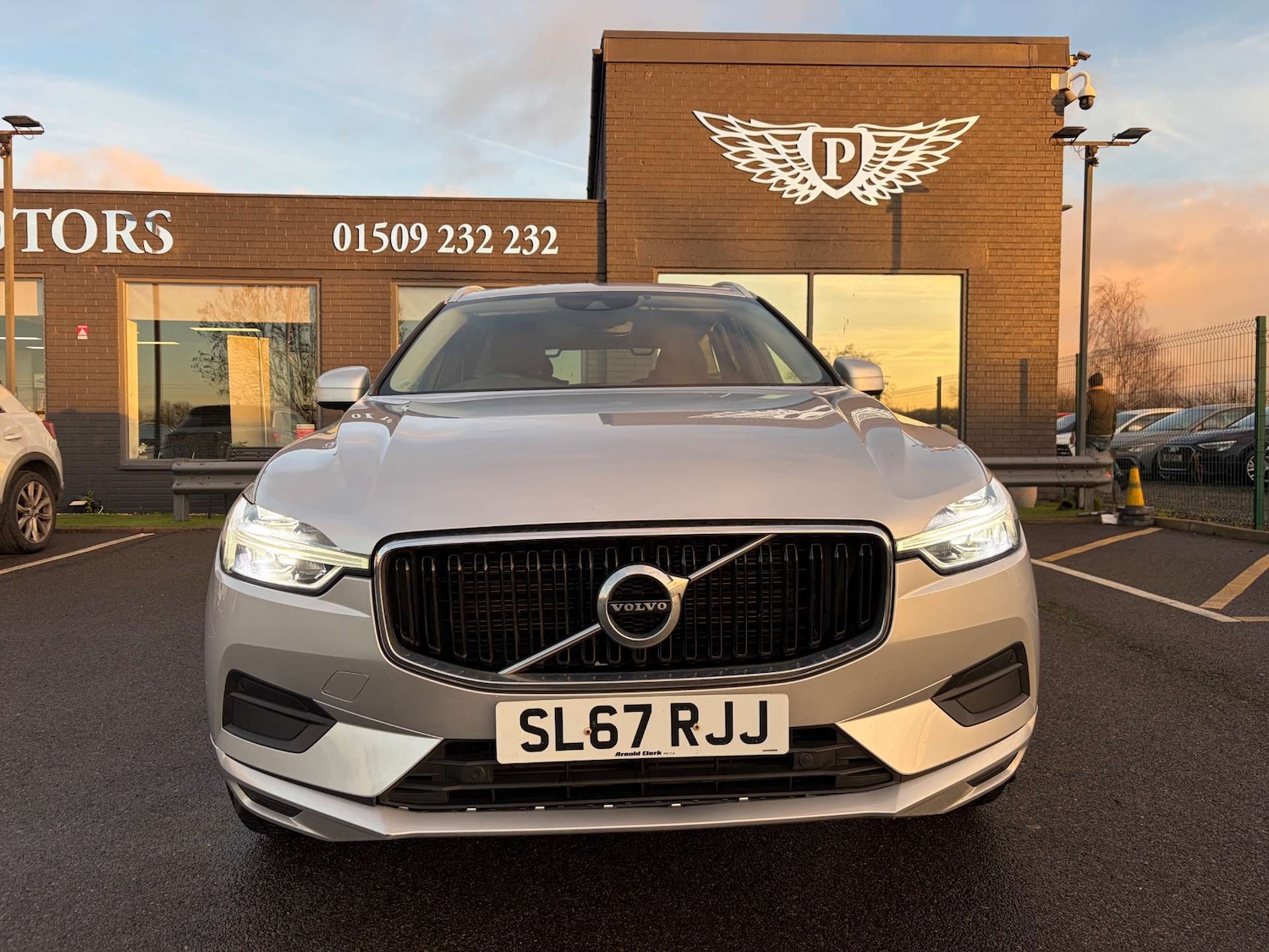 Used Volvo XC60 2017 for sale - 76941667: Photo 3