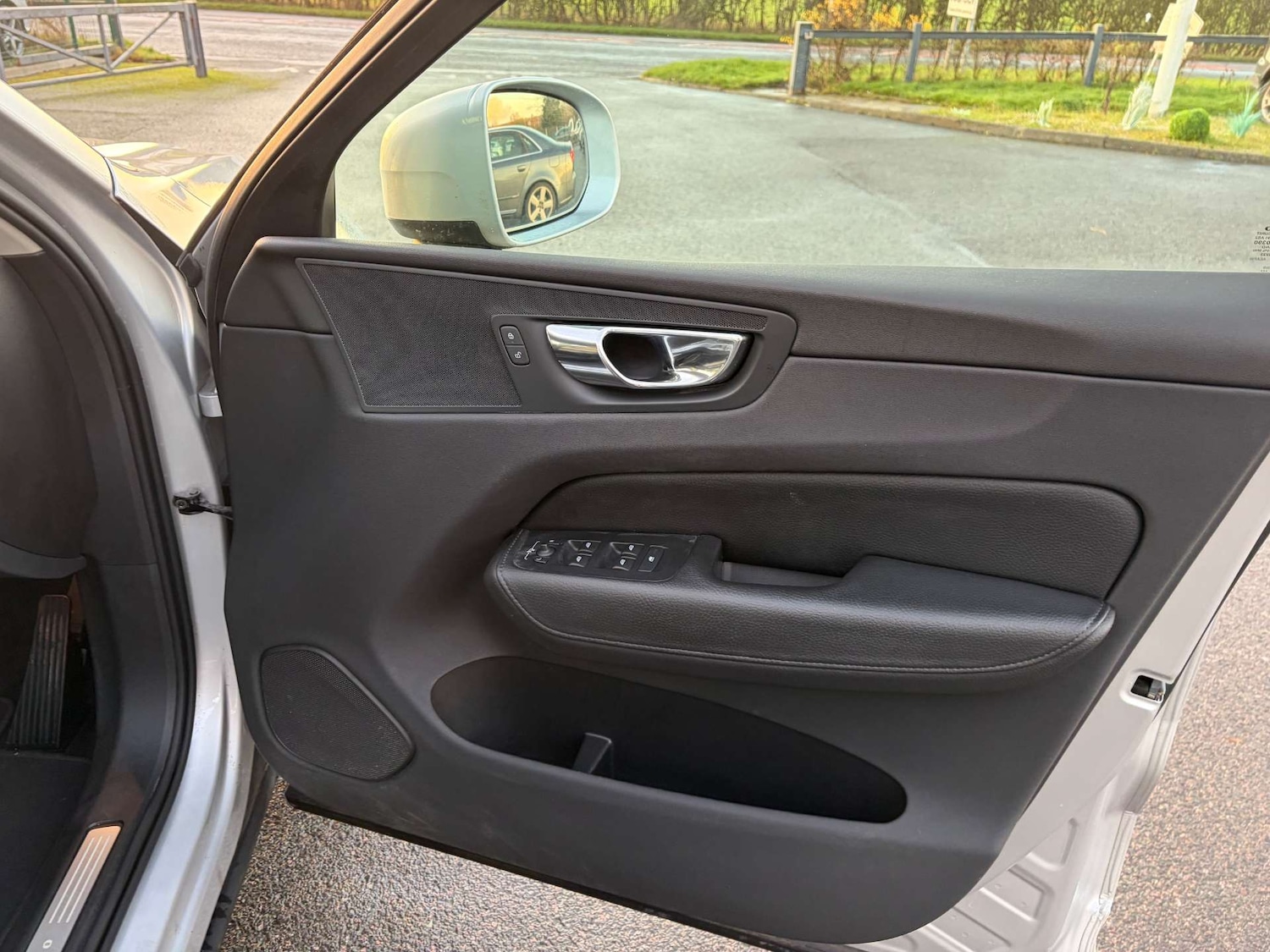 Used Volvo XC60 2017 for sale - 76941667: Photo 37