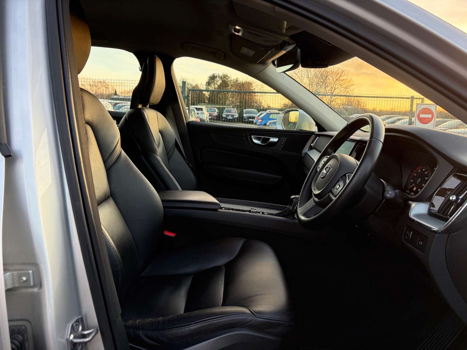 Used Volvo XC60 2017 for sale - 76941667: Photo 38