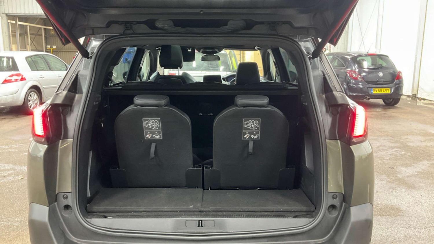 Used Peugeot 5008 2018 for sale - 77070815: Photo 15