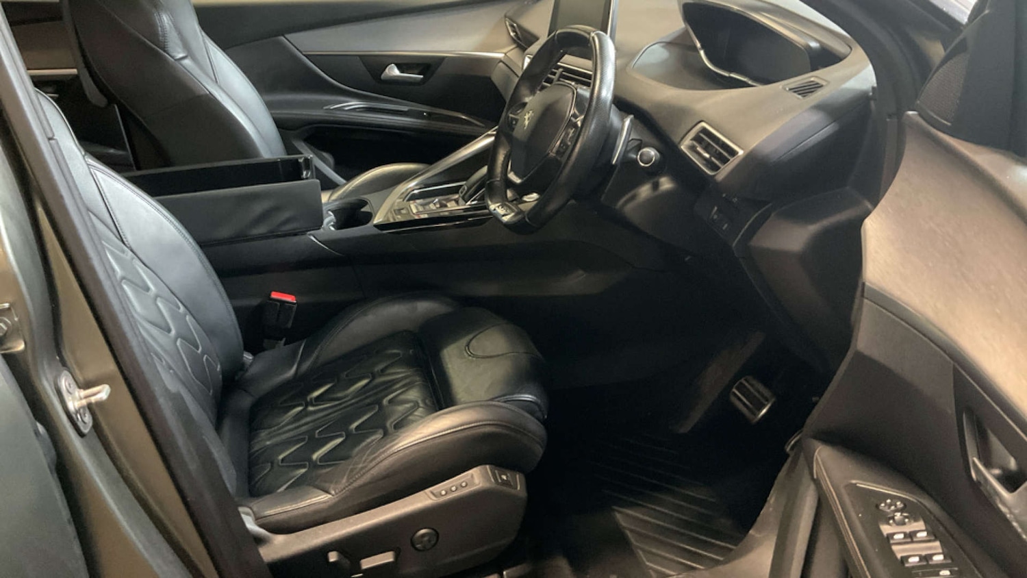 Used Peugeot 5008 2018 for sale - 77070815: Photo 17