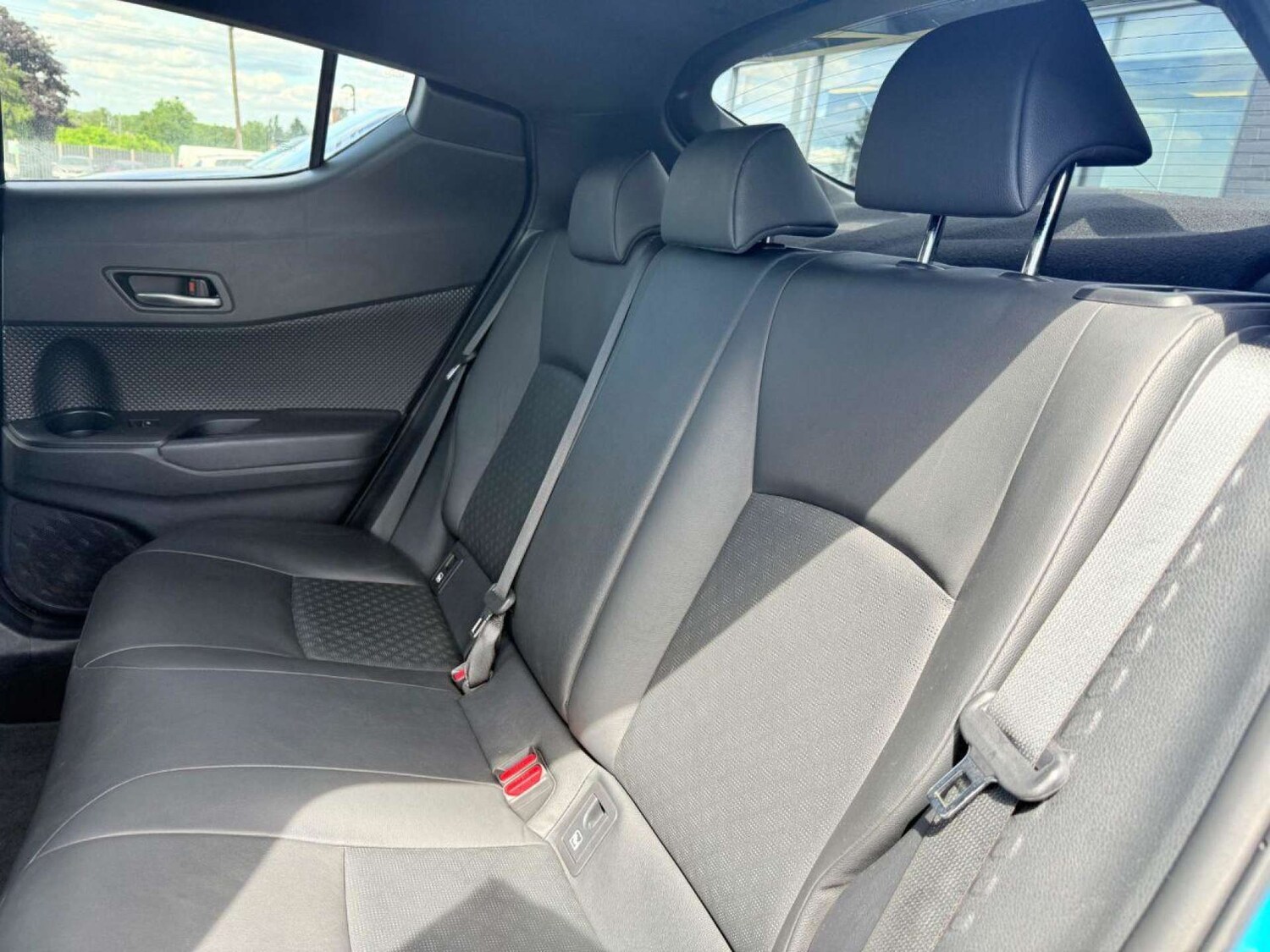 Used Toyota C-HR 2019 for sale - 76065842: Photo 21