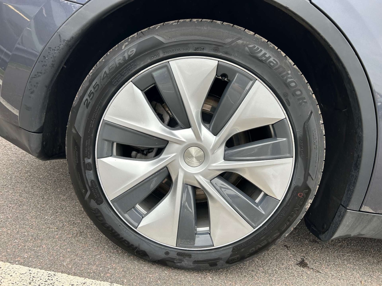 Used Tesla Model Y 2023 for sale - 75966391: Photo 10