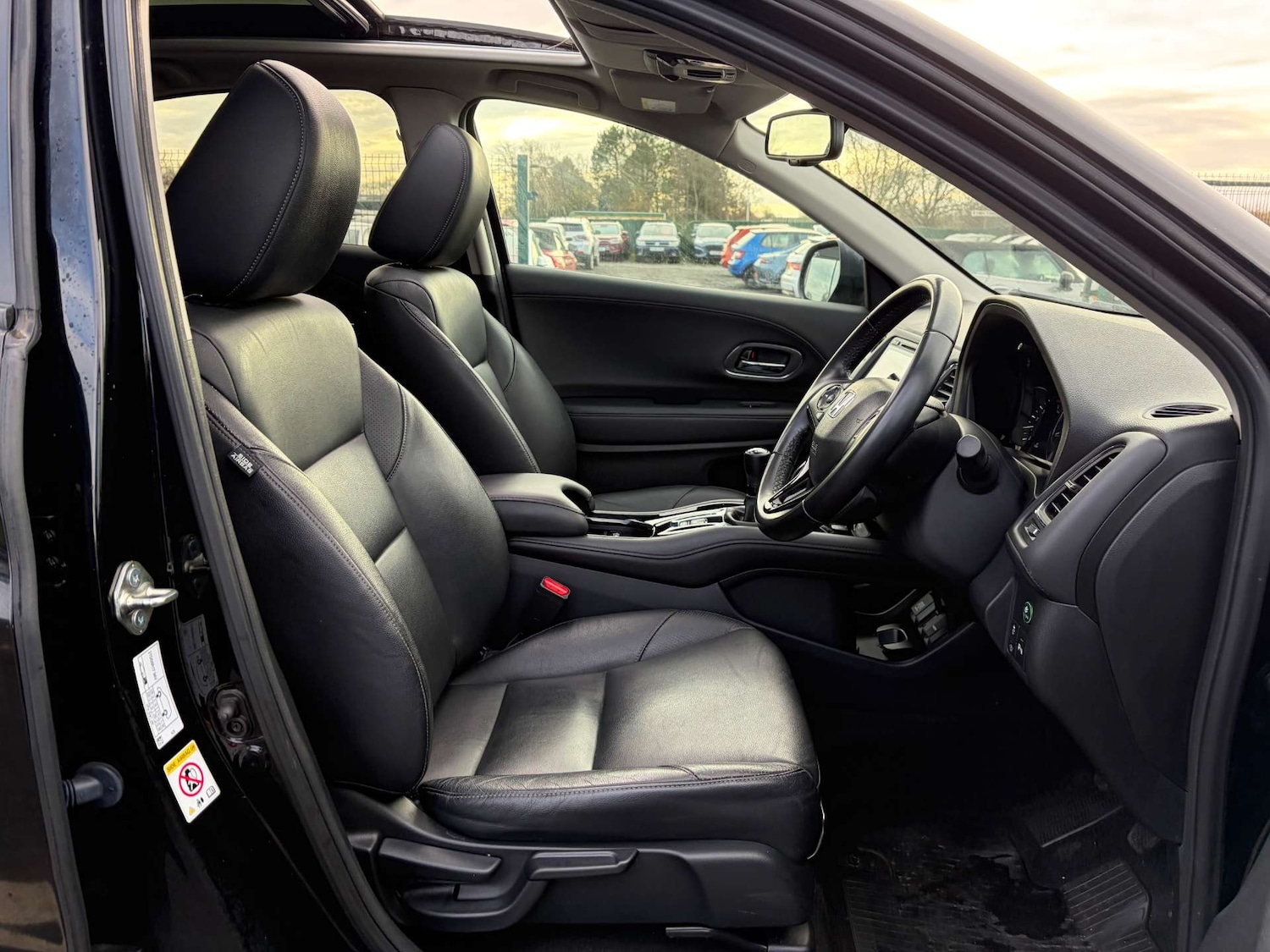 Used Honda HR-V 2018 for sale - 76846923: Photo 37