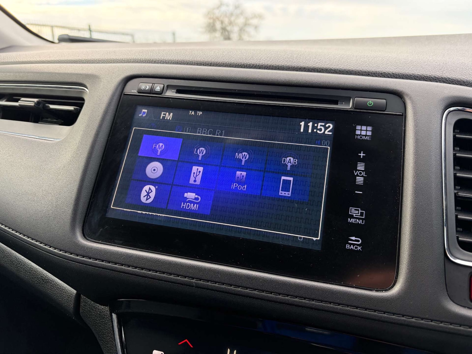 Used Honda HR-V 2018 for sale - 76846923: Photo 57