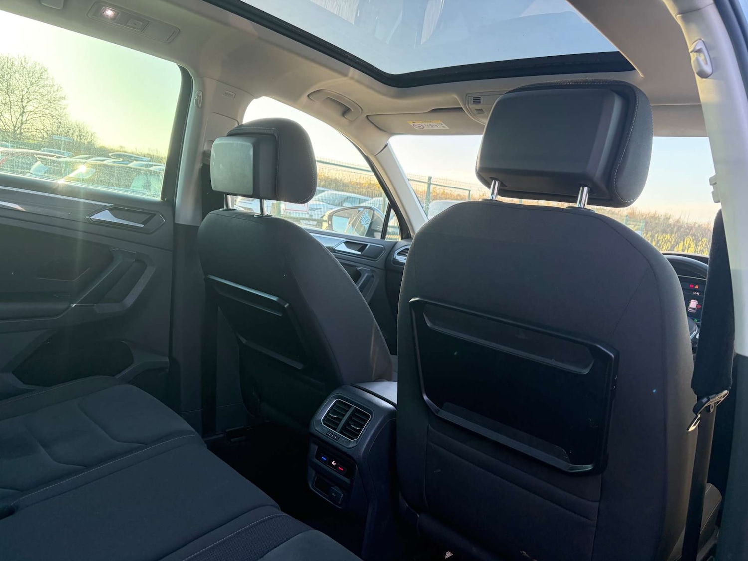 Used Volkswagen Tiguan 2017 for sale - 76404396: Photo 32