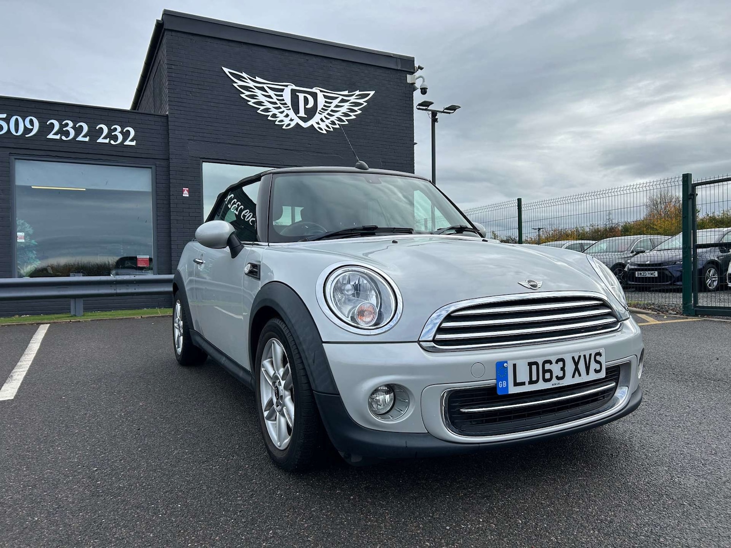 Used MINI Convertible 2014 for sale - 76352633: Photo 14