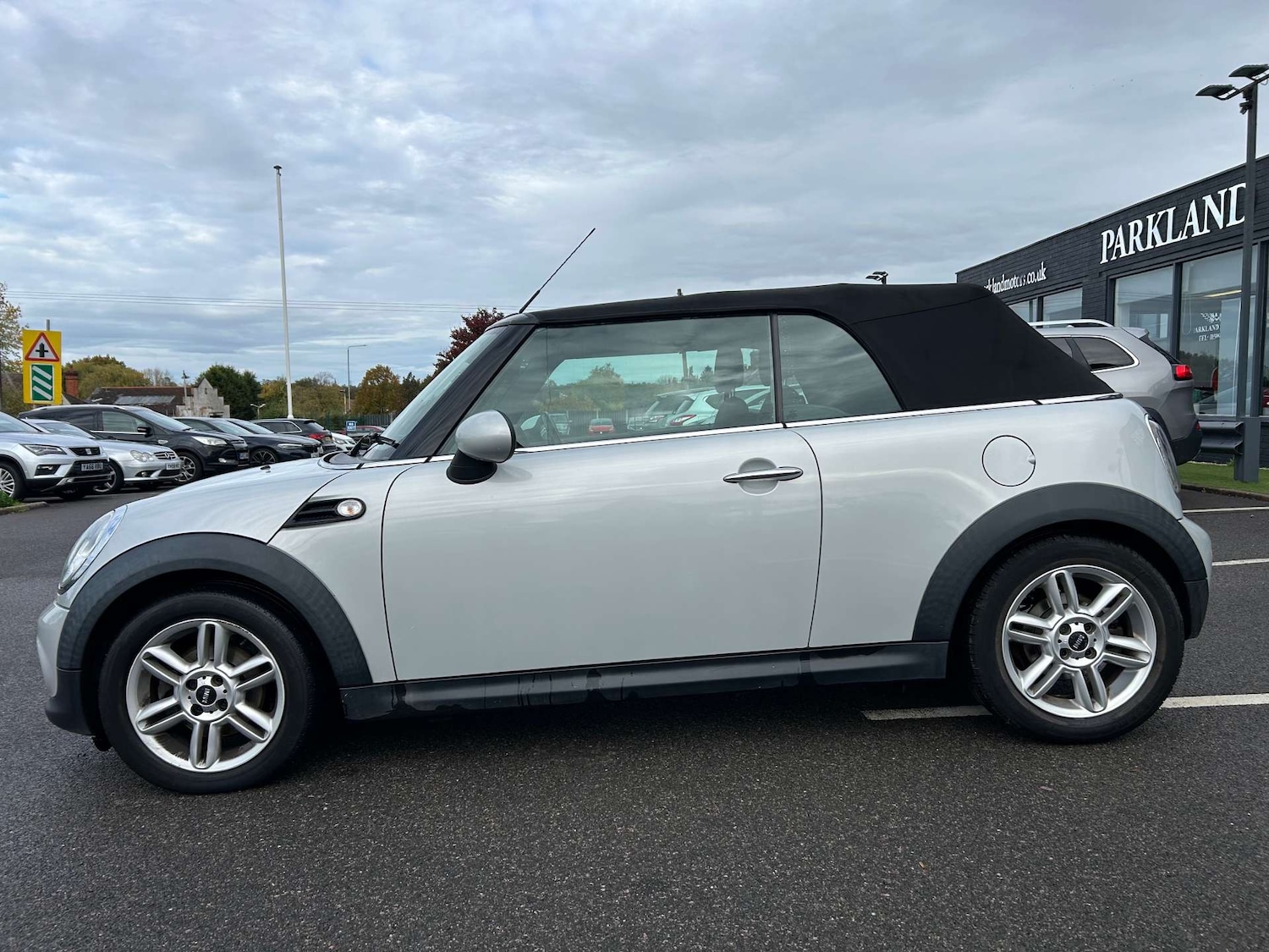 Used MINI Convertible 2014 for sale - 76352633: Photo 17