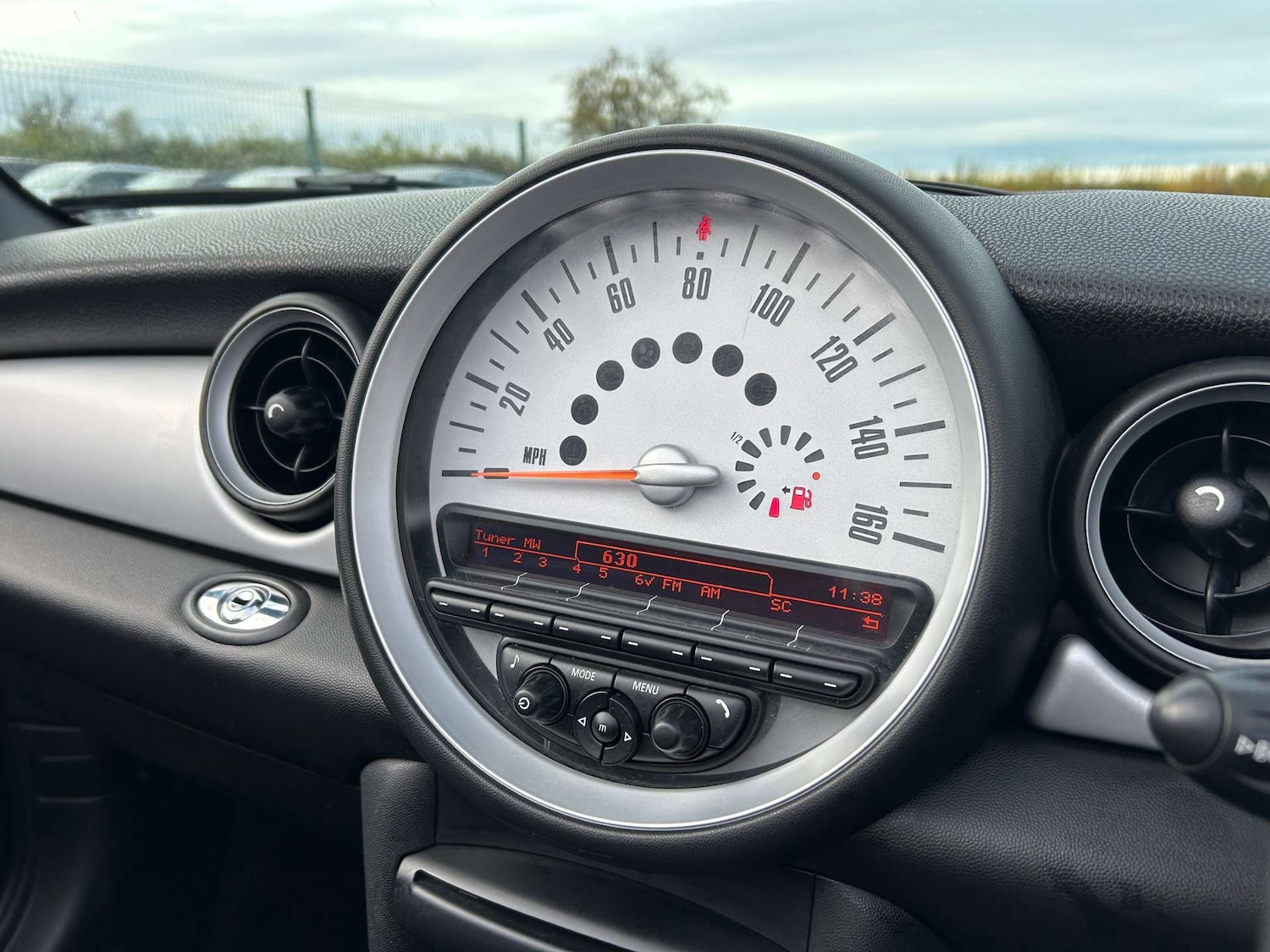 Used MINI Convertible 2014 for sale - 76352633: Photo 26