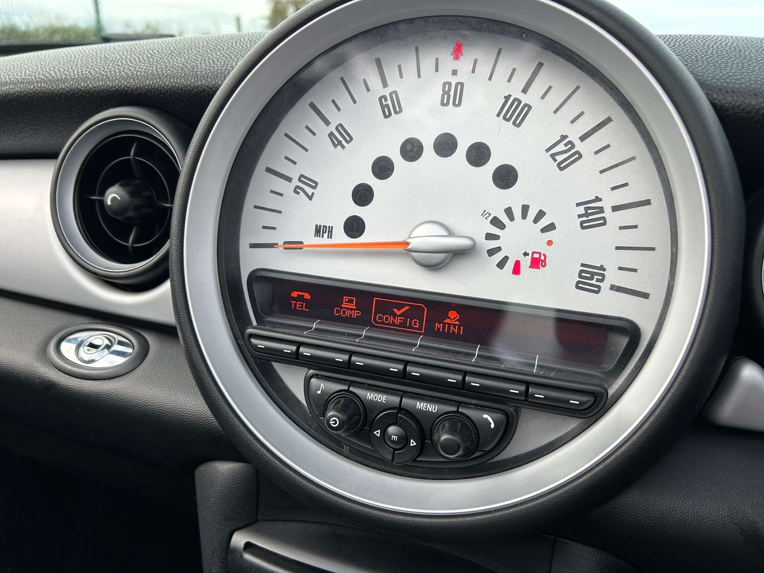 Used MINI Convertible 2014 for sale - 76352633: Photo 30