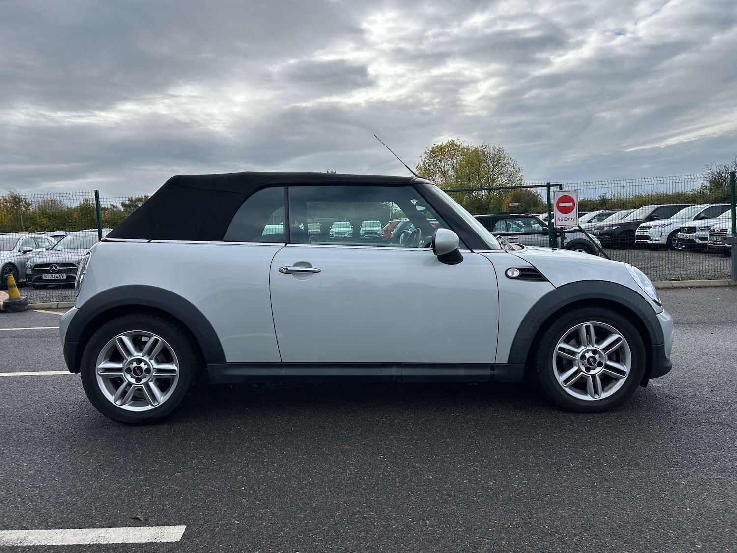 Used MINI Convertible 2014 for sale - 76352633: Photo 31