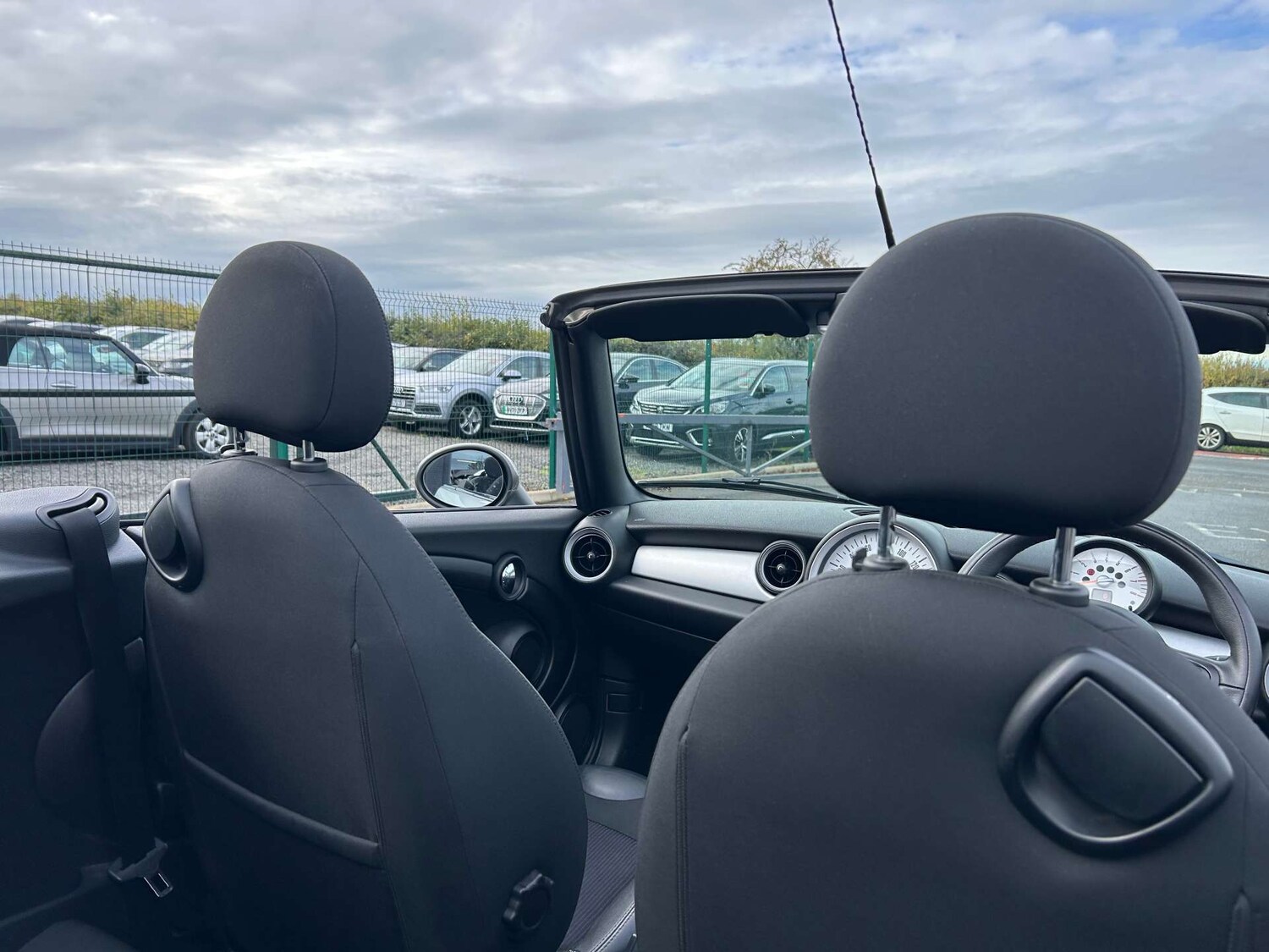 Used MINI Convertible 2014 for sale - 76352633: Photo 41