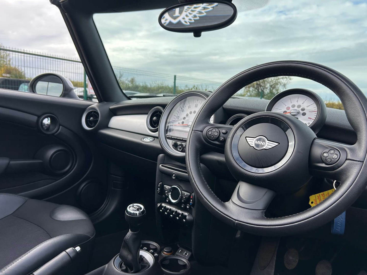 Used MINI Convertible 2014 for sale - 76352633: Photo 43