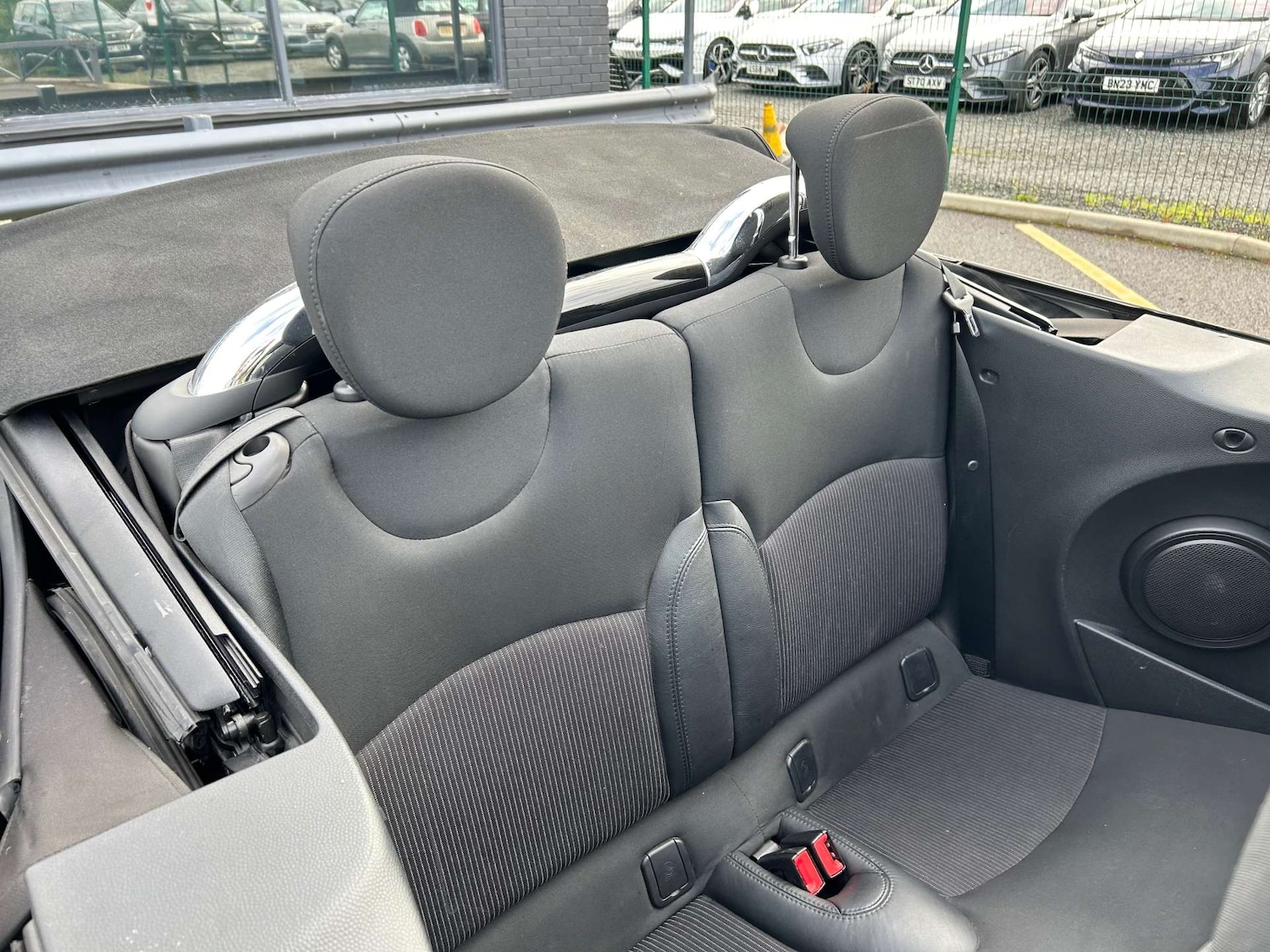 Used MINI Convertible 2014 for sale - 76352633: Photo 47