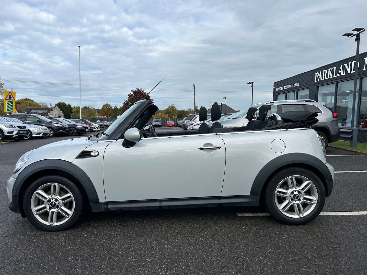 Used MINI Convertible 2014 for sale - 76352633: Photo 5