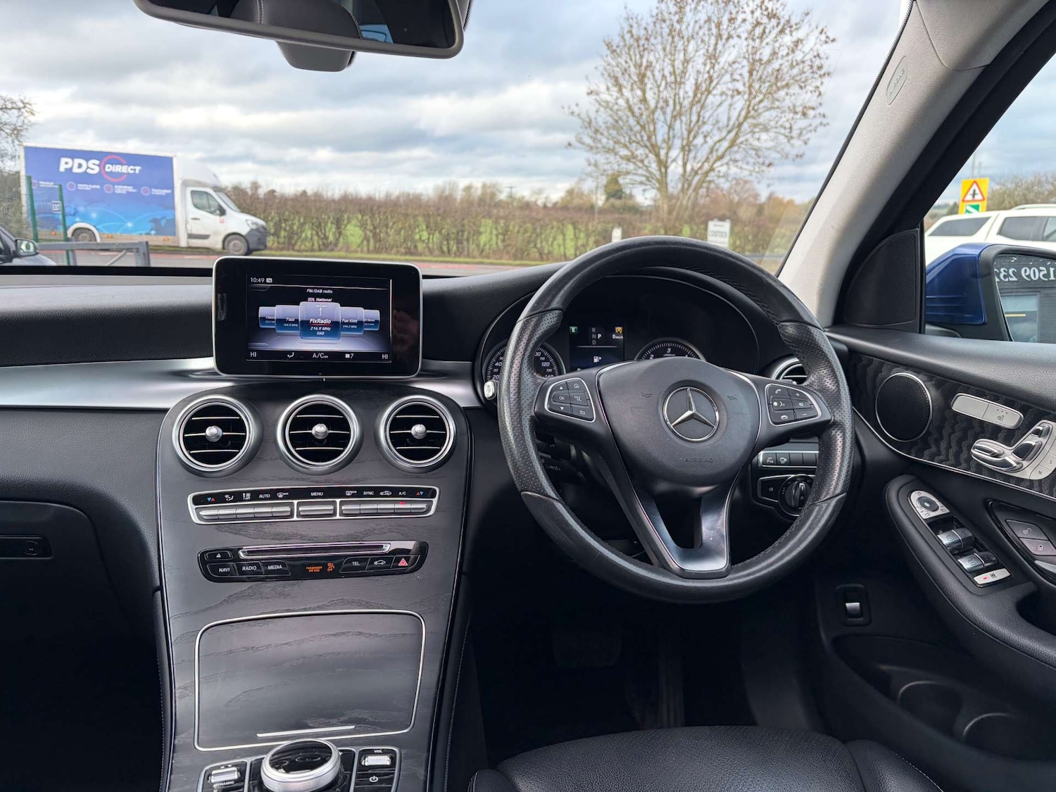 Used Mercedes-Benz GLC 2018 for sale - 77378434: Photo 2